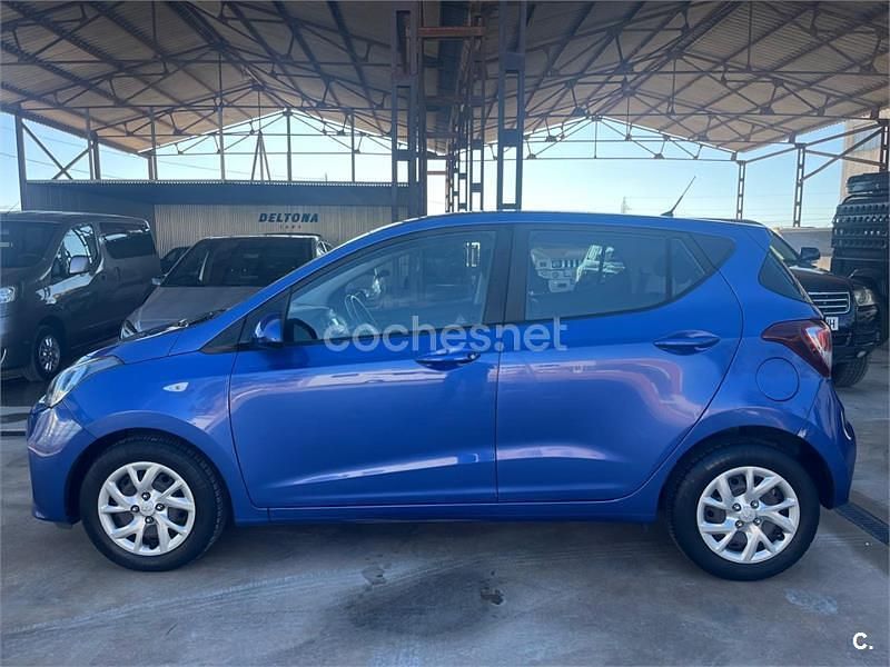 Usado Hyundai i10 67 CV (49 kW) 2020 Azul Utilitario