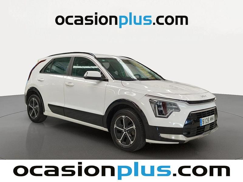 Begagnad Kia Niro 141 HK (103 kW) 2024 Vit SUV