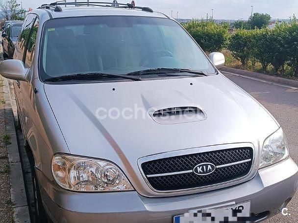 Usado Kia Carnival EX 185 CV (136 kW) 2006 Gris / plata Monovolumen