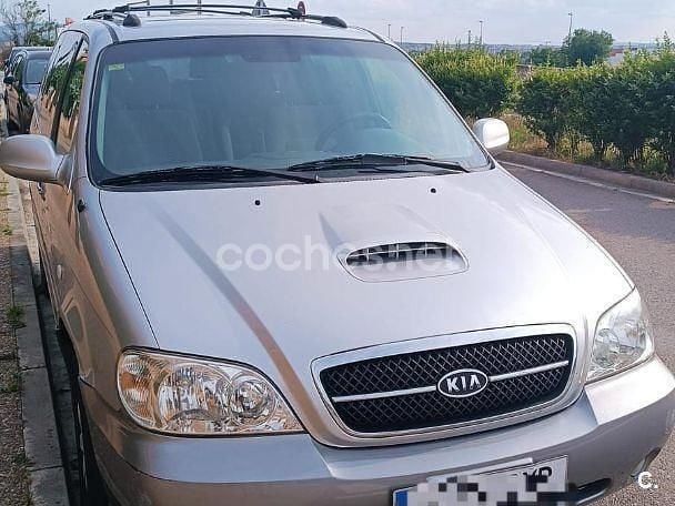 Gris / plata Usado 2006 Kia Carnival EX Monovolumen | 4800 € (Precio justo) - Imagen 1/3