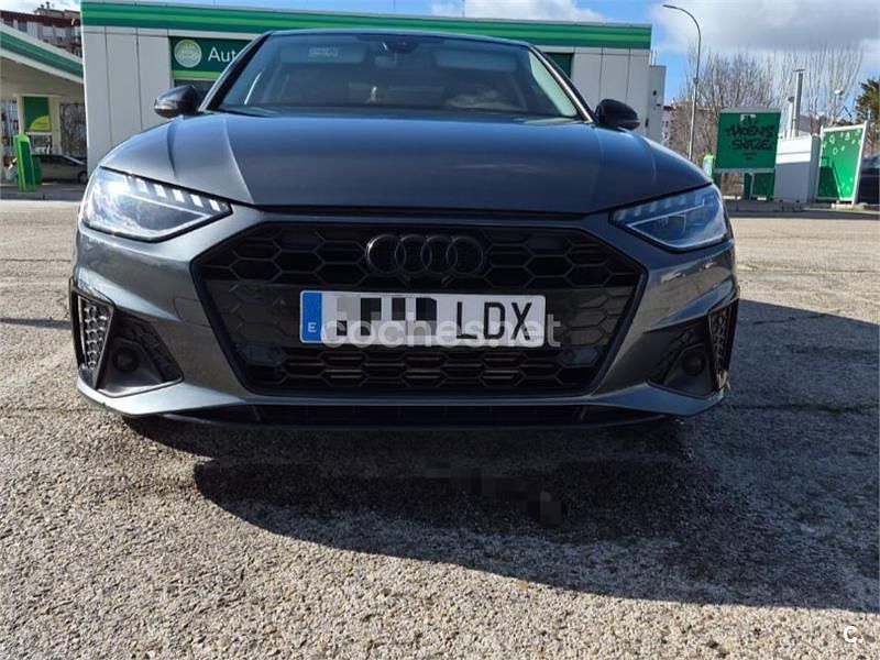 Usado Audi A4 Advanced Plus 150 CV (110 kW) 2020 Gris / plata Berlina
