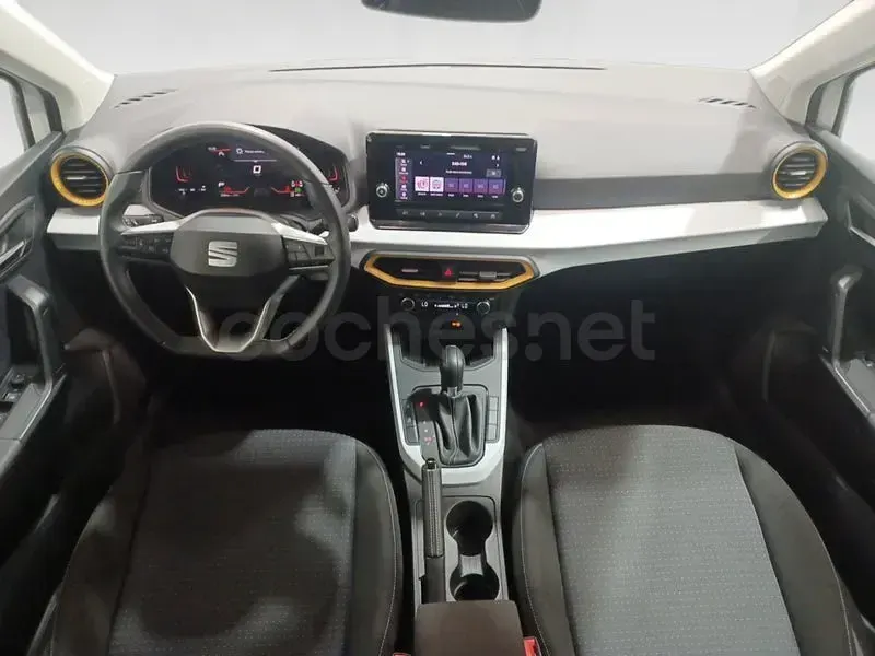 Usado Seat Arona Style 115 CV (84 kW) 2025 Blanco SUV