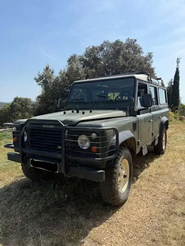 Usado Land Rover Defender 111 CV (81 kW) 1991 Verde SUV