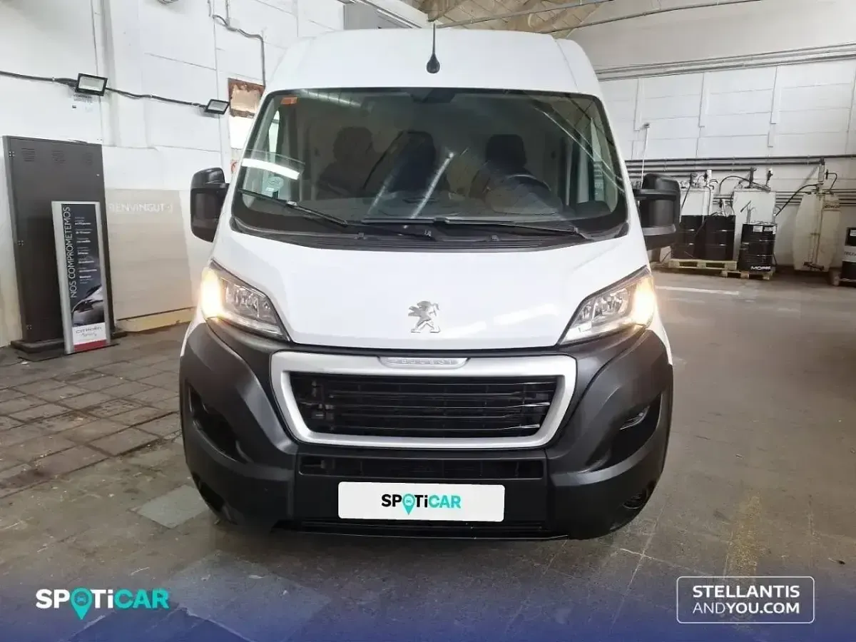 Usado Peugeot Boxer S 140 CV (102 kW) 2022 Blanco Van