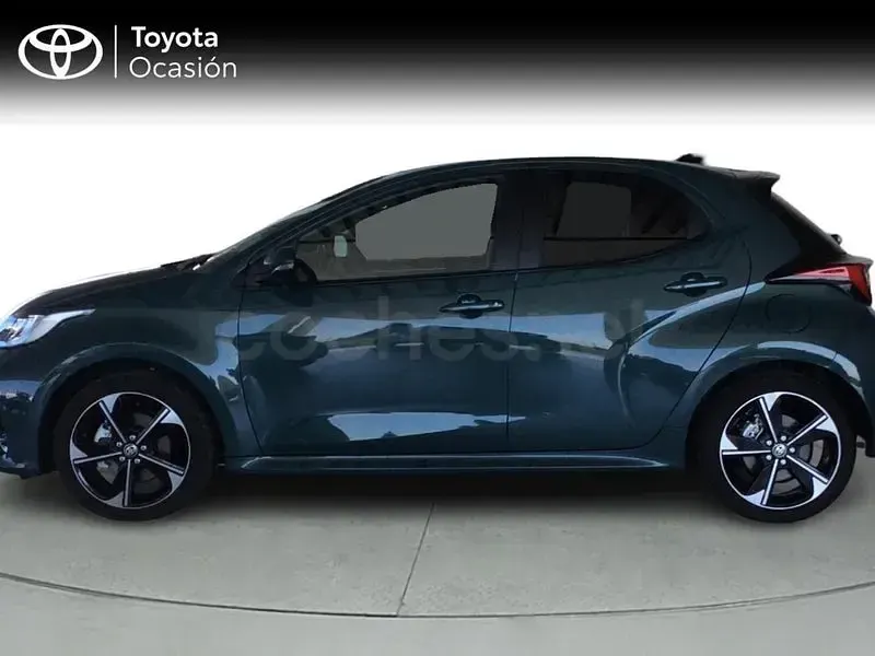 Nuevo Toyota Yaris Hybrid Style 116 CV (85 kW) 2025 Verde Berlina