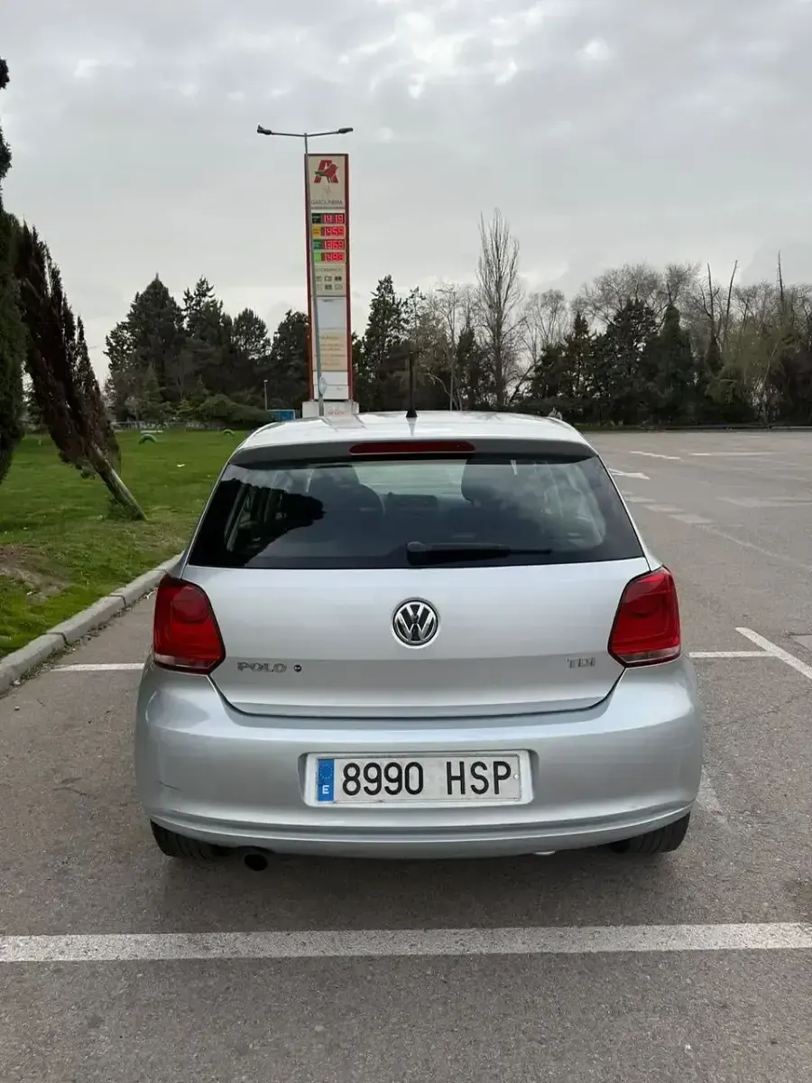 Begagnad VW Polo R-line 105 HK (77 kW) 2013 Grå Halvkombi
