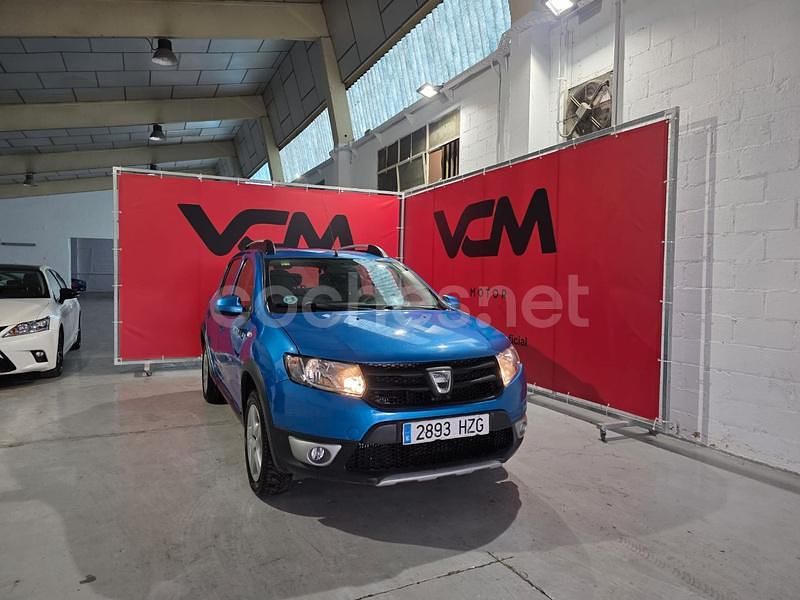 Azul Usado 2014 Dacia Sandero Stepway Berlina | 6490 € (Buen precio) - Imagen 1/4