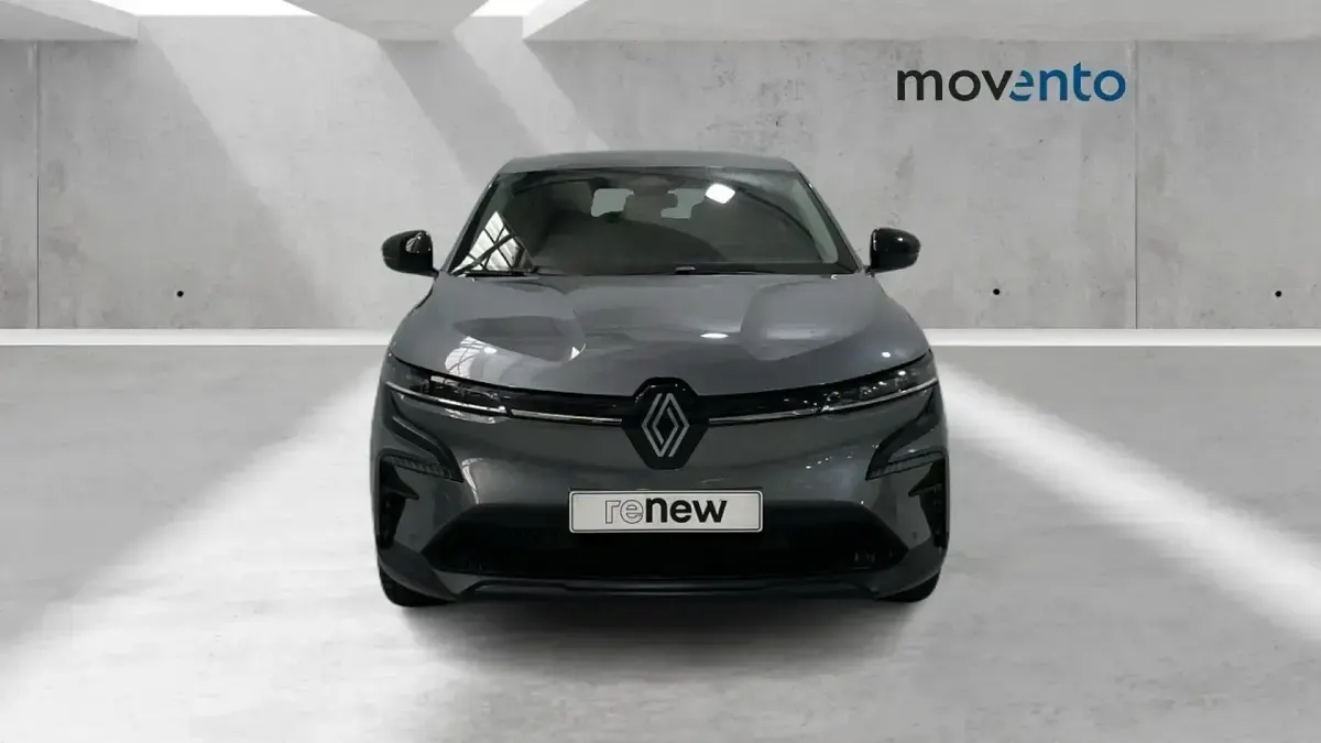 Usado Renault Mégane IV Evolution 95 kW (130 CV) 2023 Gris Berlina