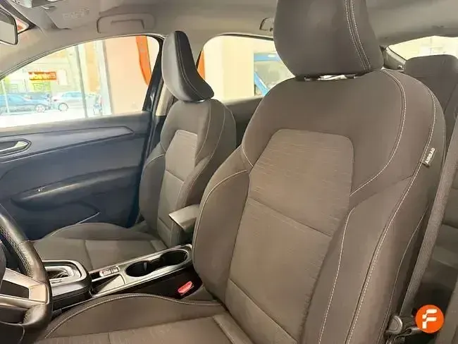 Usado Renault Arkana Intens 140 CV (102 kW) 2021 Negro SUV