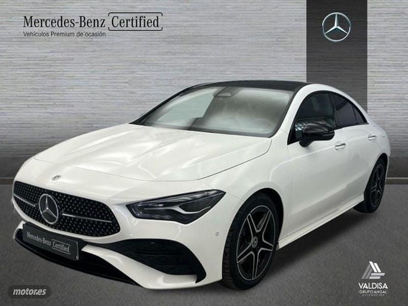 Usado Mercedes CLA200 AMG line 150 CV (110 kW) 2025 Blanco Coupe