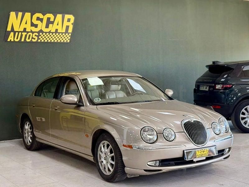 Usado Jaguar S-Type Executive 200 HP (147 kW) 2002 Bege Sedan