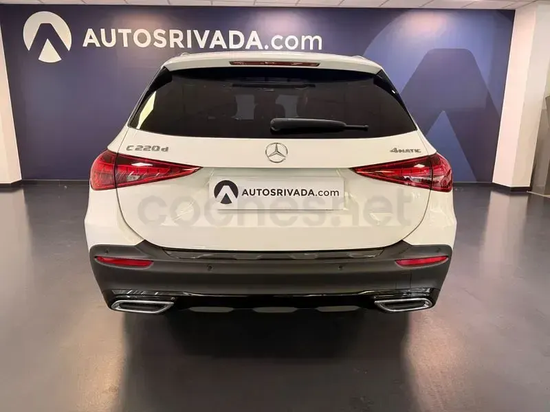 Usado Mercedes C220 200 CV (147 kW) 2024 Blanco Familiar