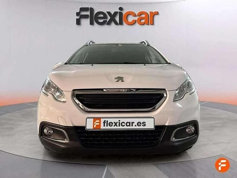 Usado Peugeot 2008 Active 100 CV (73 kW) 2015 Blanco SUV
