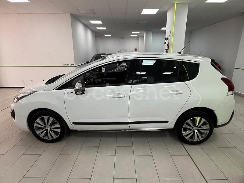 Usado Peugeot 3008 Style 150 CV (110 kW) 2016 Blanco Berlina