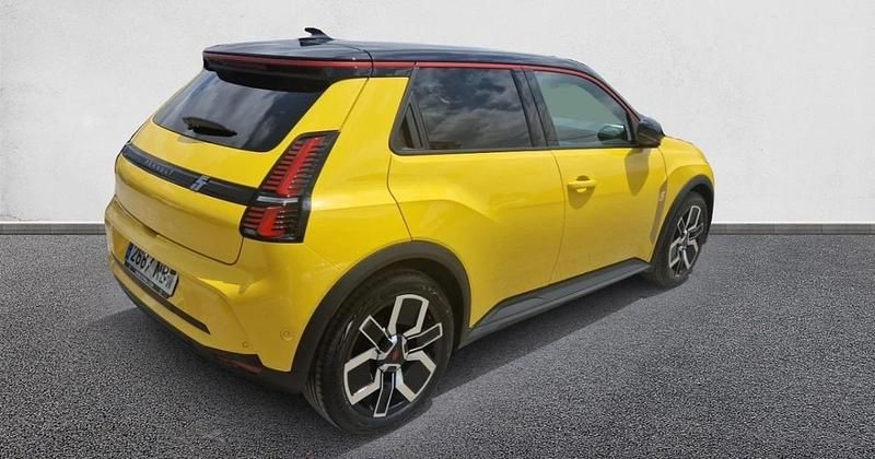 Begagnad Renault 5 E-Tech Techno 89 kW (122 HK) 2025