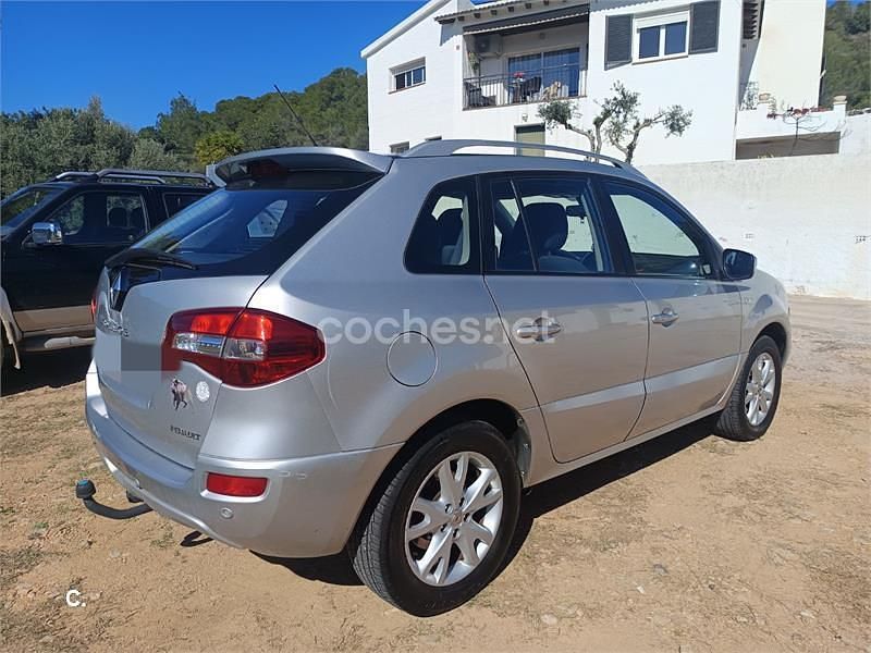 Usado Renault Koleos Dynamique 150 CV (110 kW) 2010 Gris / plata SUV
