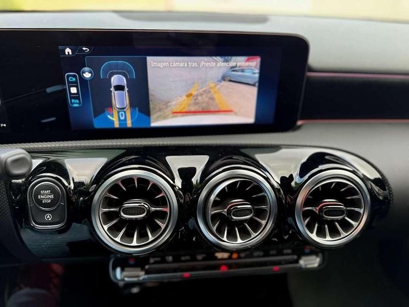 Usado Mercedes A180 Advanced 136 CV (100 kW) 2025 Blanco Utilitario