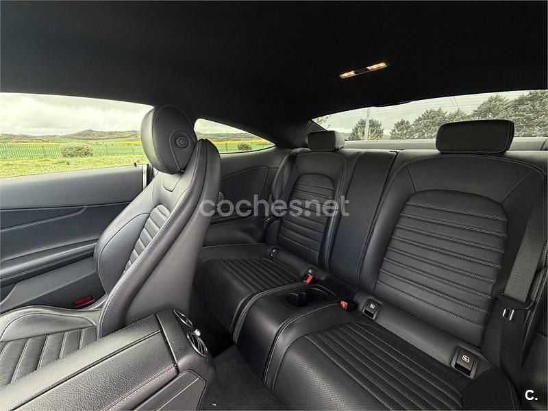 Usado Mercedes C300 AMG line 245 CV (180 kW) 2016 Negro Coupe