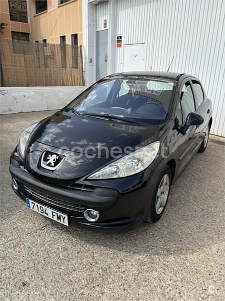 Negro Usado 2007 Peugeot 207 Berlina | 3499 € (Precio justo) - Imagen 1/4