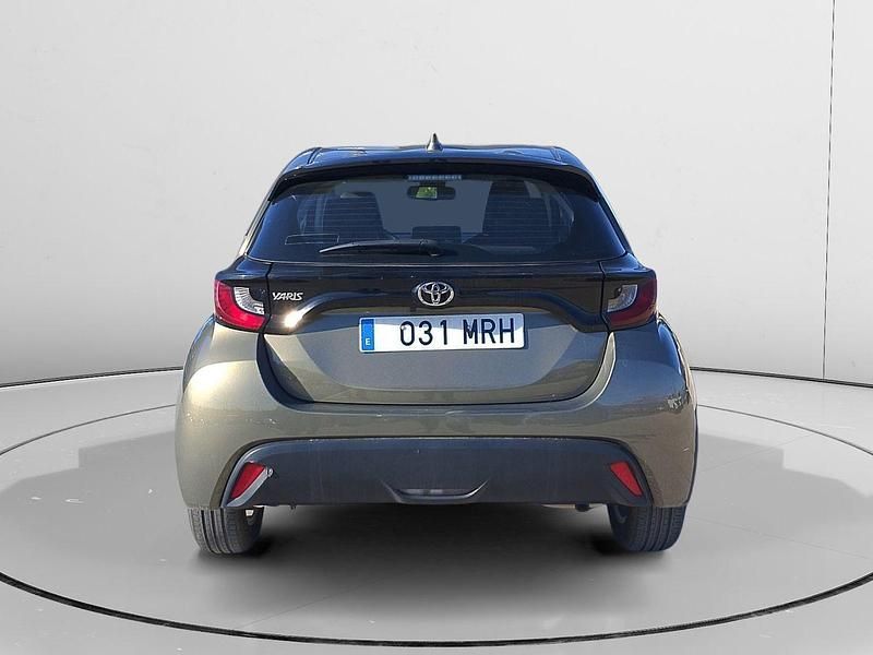 Usado Toyota Yaris Edition 125 CV (91 kW) 2024 Beige Utilitario