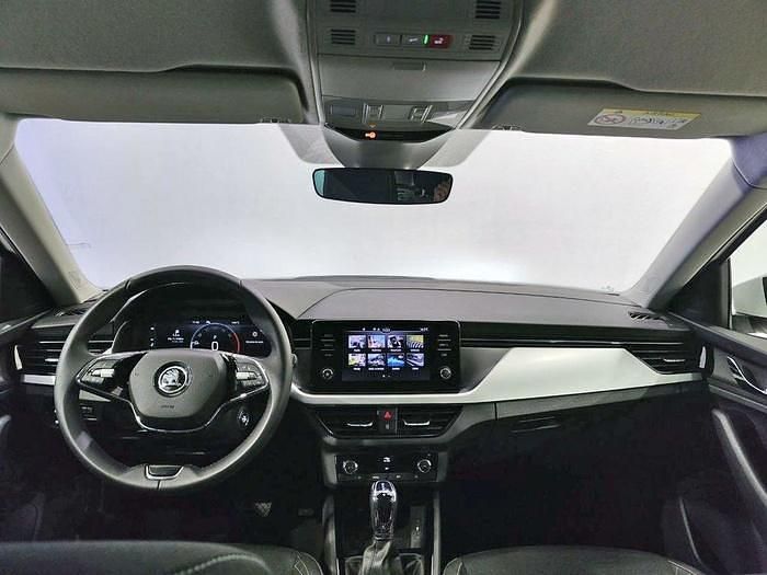 Usado Skoda Kamiq Selection 115 CV (84 kW) 2025 Gris SUV