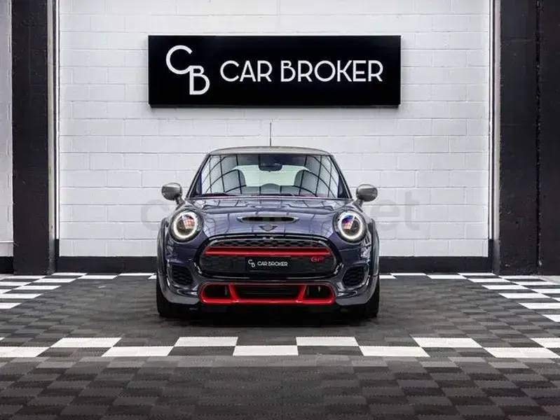 Usado Mini John Cooper Works 306 CV (225 kW) 2020 Gris / plata Utilitario