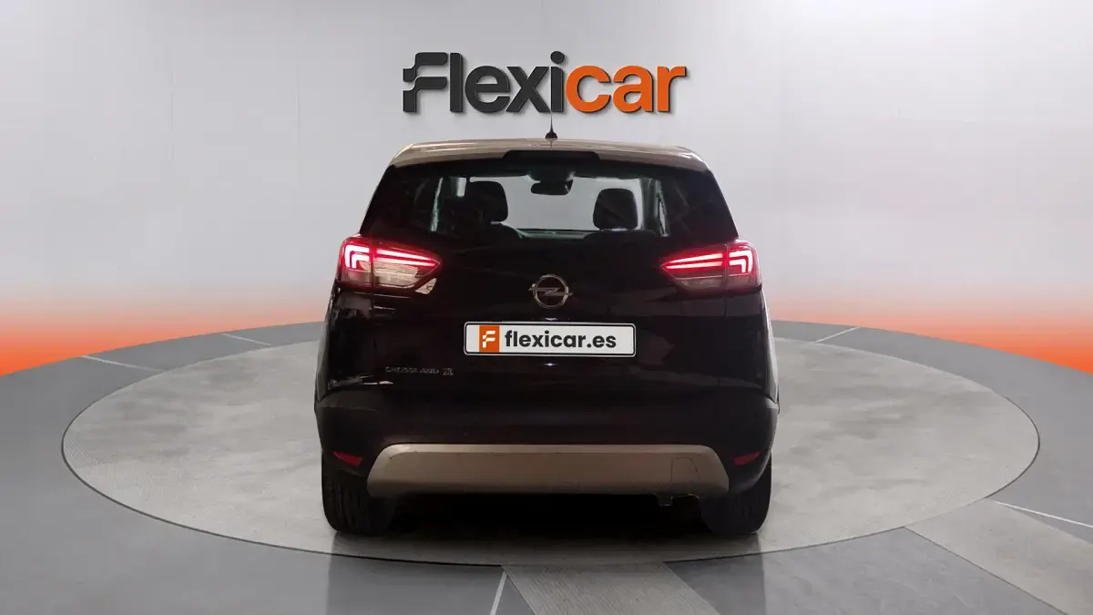 Usado Opel Crossland X Edition 110 CV (80 kW) 2020 Negro SUV