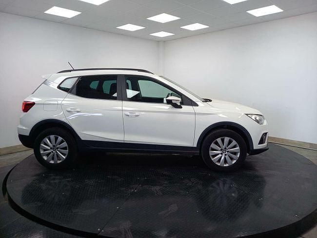 Usado Seat Arona Style 95 CV (69 kW) 2018 Blanco SUV