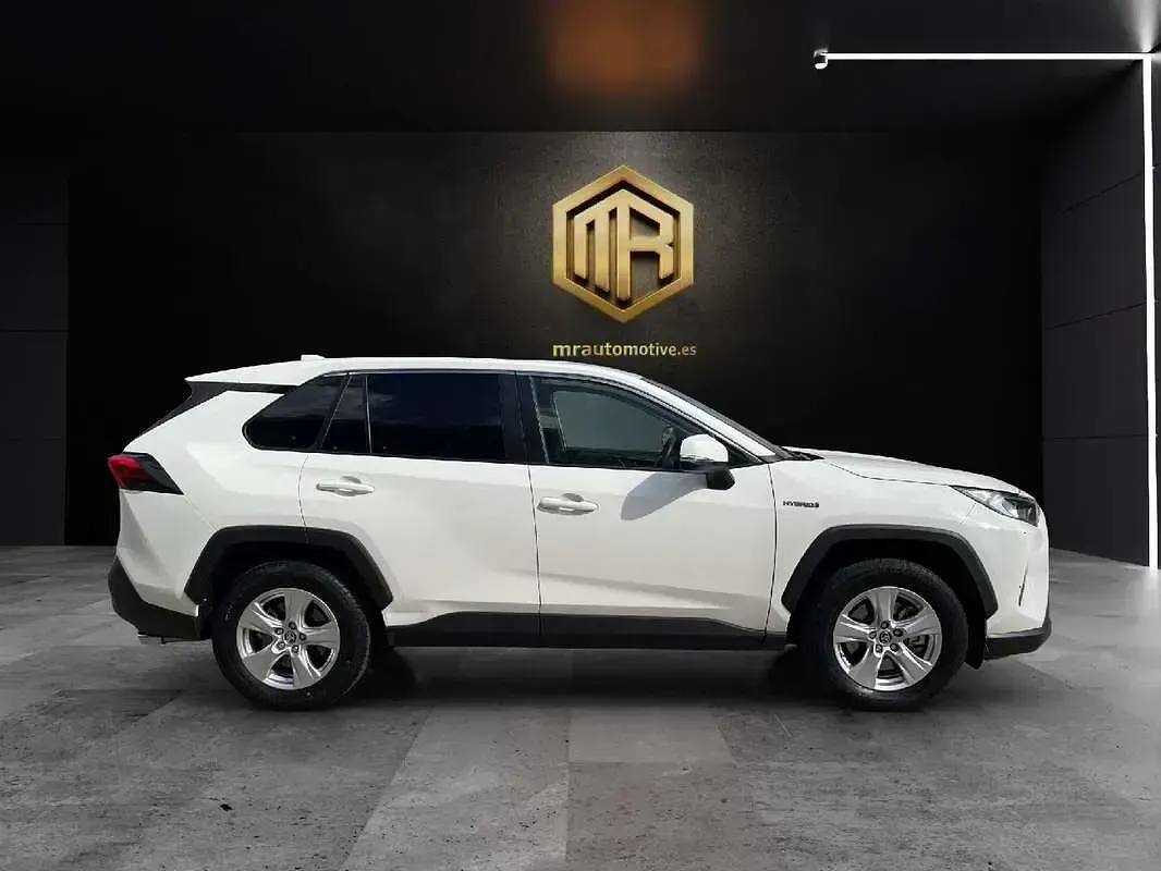 Usado Toyota RAV4 Hybrid Business Edition 222 CV (163 kW) 2021 Blanco SUV