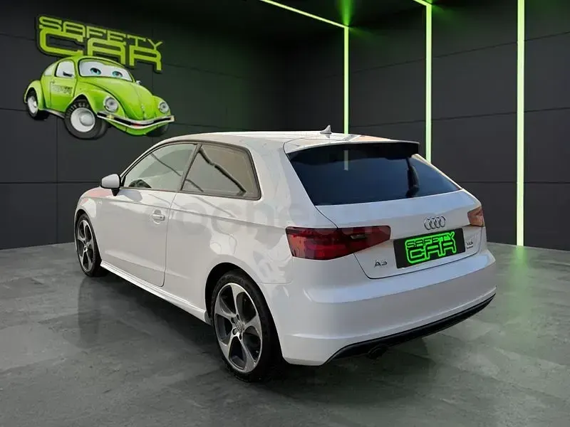 Usado Audi A3 S-Line 110 CV (80 kW) 2015 Blanco Berlina