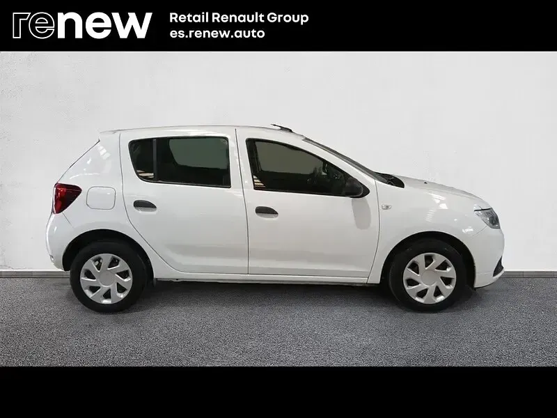 Usado Dacia Sandero Ambiance 75 CV (55 kW) 2018 Blanco Berlina