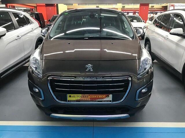 Usado Peugeot 3008 Allure 131 CV (96 kW) 2015 Gris Monovolumen