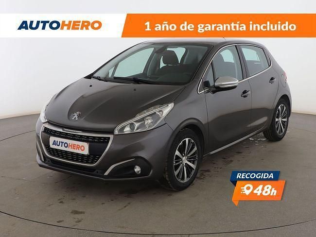 Usado Peugeot 208 Allure 110 CV (80 kW) 2018 Gris / plata Utilitario