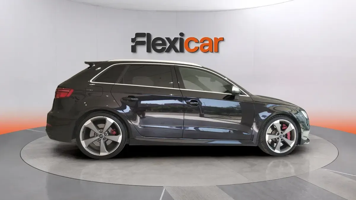 Usado Audi RS3 Premium 400 CV (294 kW) 2018 Negro Berlina