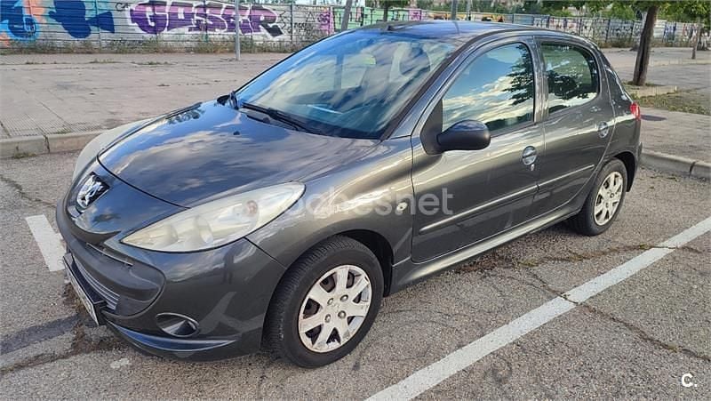 Negro Usado 2011 Peugeot 206+ Utilitario | 4200 € (Precio justo) - Imagen 1/4