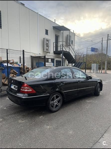 Usado Mercedes C220 Sport Edition 150 CV (110 kW) 2005 Negro Berlina