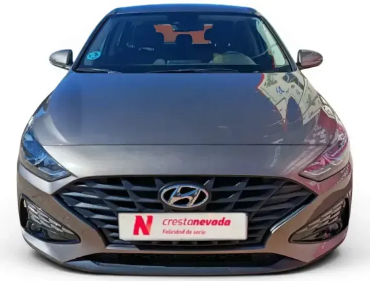 Usado Hyundai i30 110 CV (80 kW) 2021 Gris Utilitario