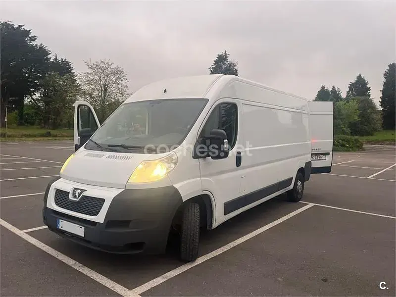 Usado Peugeot Boxer 120 CV (88 kW) 2011 Blanco Van