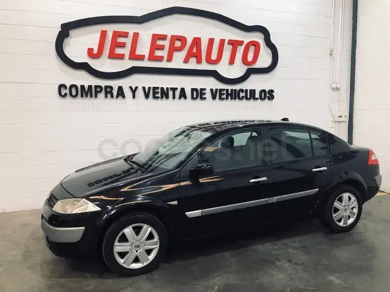 Usado Renault Mégane Dynamique 115 CV (84 kW) 2005 Negro Berlina