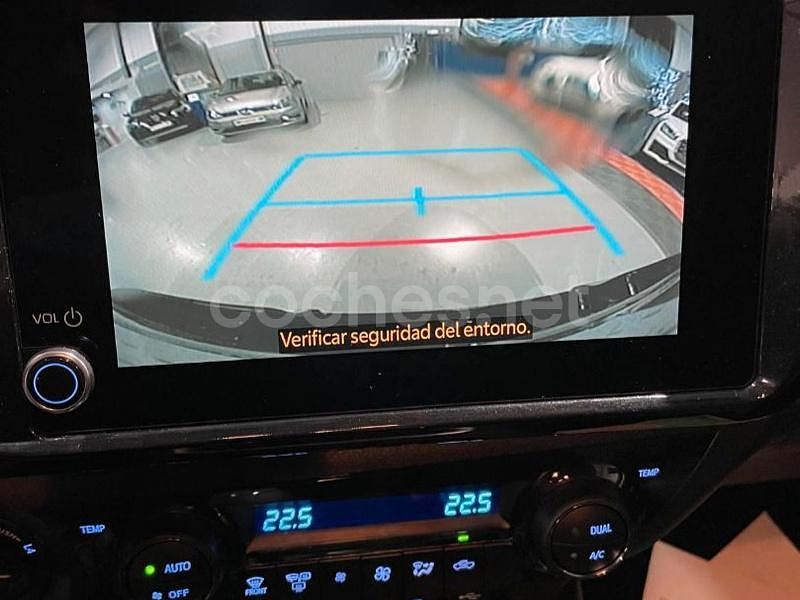 Nuevo Toyota HiLux 204 CV (150 kW) 2025 Gris / plata Pickup/Camioneta