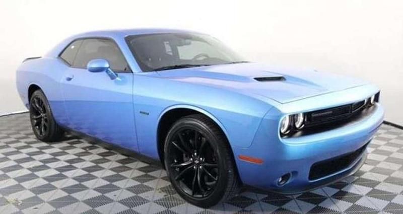 Usado Dodge Challenger 375 CV (275 kW) 2019 Azul Coupe