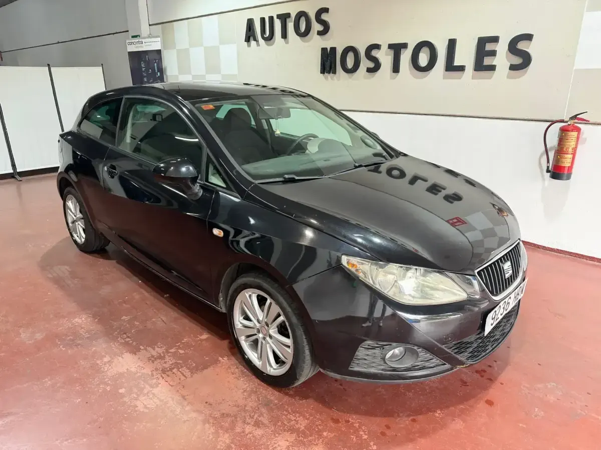 Usado Seat Ibiza SC Reference 90 CV (66 kW) 2011 Utilitario