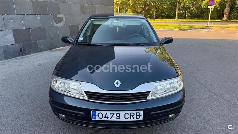 Usado Renault Laguna II Authentique 110 CV (80 kW) 2004 Negro Berlina
