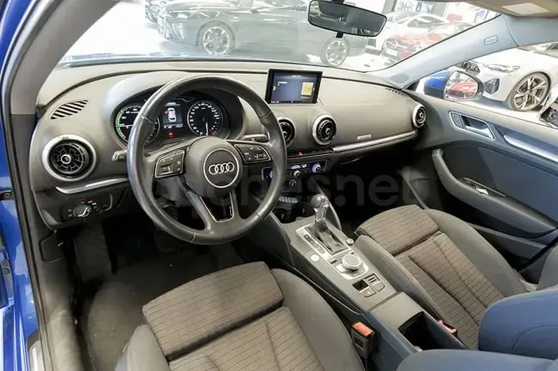 Usado Audi A3 Premium 204 CV (150 kW) 2020 Azul Berlina