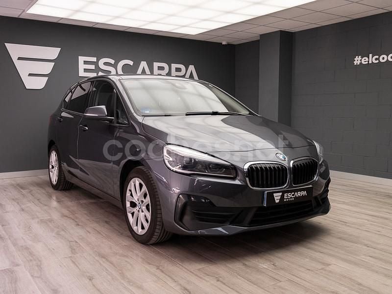 Gris / plata Usado 2021 BMW 225 Active Tourer iPerformance Monovolumen | 18.990 € (Caro) - Imagen 1/4