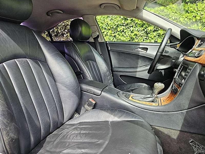 Usado Mercedes CLS320 224 CV (164 kW) 2006 Beige Coupe