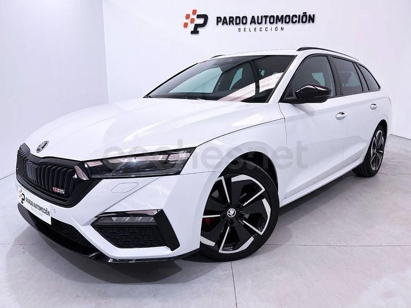 Usado Skoda Octavia RS 200 CV (147 kW) 2023 Blanco Familiar