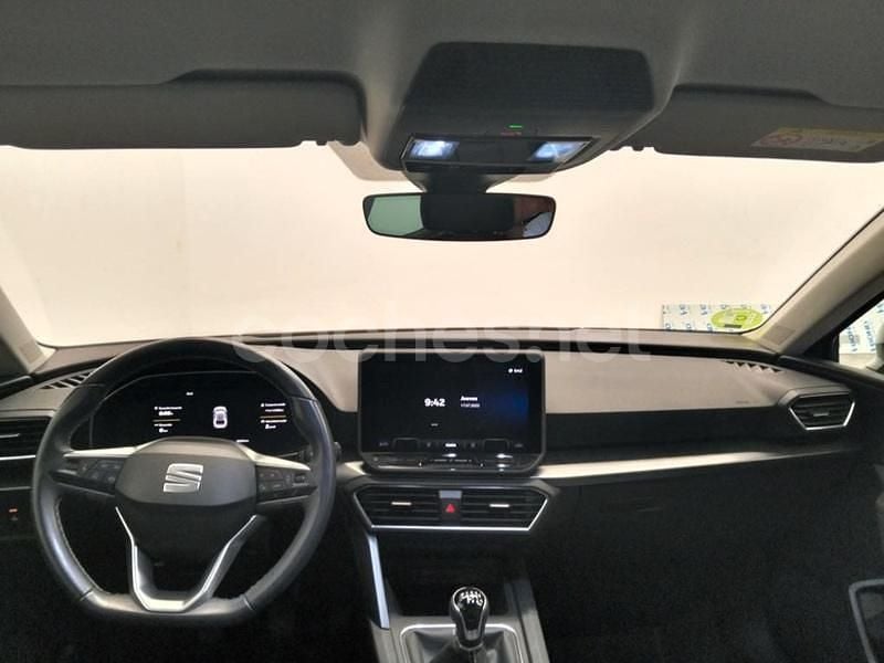 Usado Seat Leon Style 116 CV (85 kW) 2025 Azul Familiar