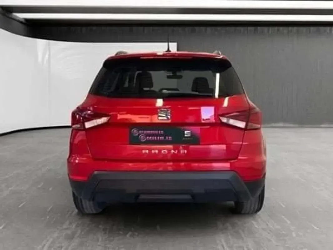 Usado Seat Arona Style 95 CV (69 kW) 2018 Rojo SUV