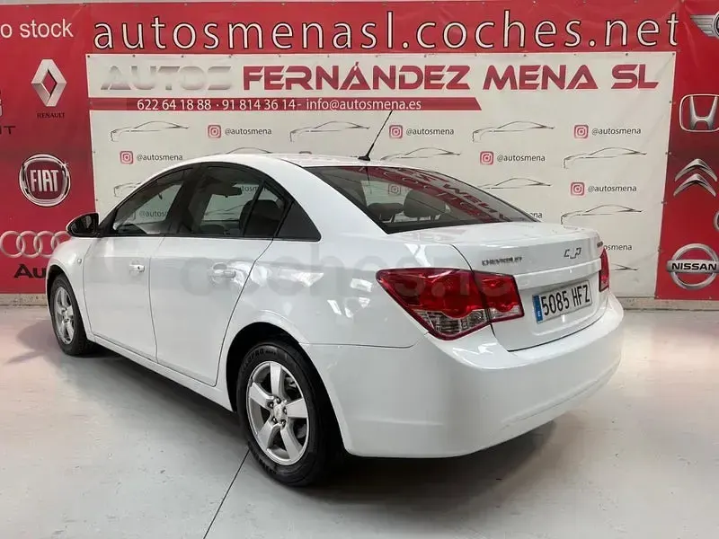 Usado Chevrolet Cruze LS 124 CV (91 kW) 2011 Blanco Berlina